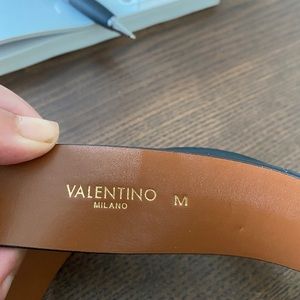 Brand new never used Valentino by Mario Black belt size M leather